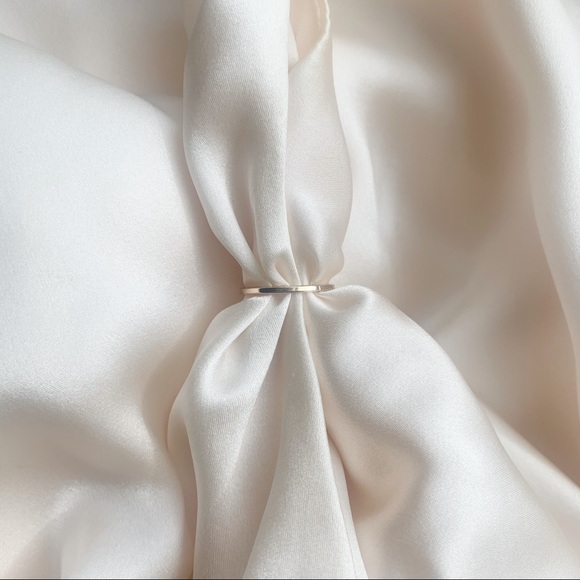 Dainty stackable ring size 6 - Picture 2 of 3